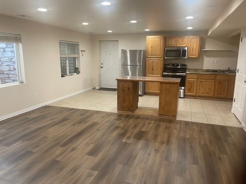 Building Photo - 4609 W Goshute Dr