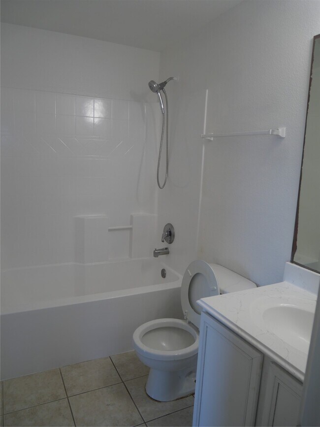 Building Photo - 6289 Wilcrest Dr