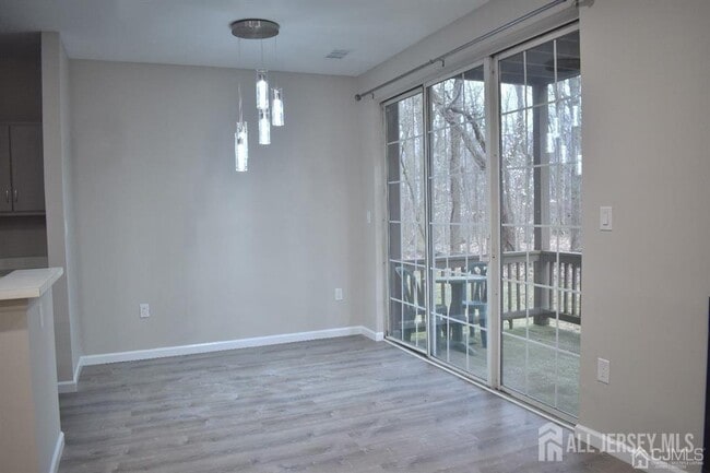 Building Photo - 3181 Cypress Ct