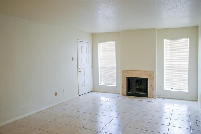 Building Photo - 6606 De Moss Dr