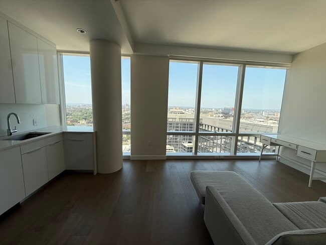 Building Photo - 188 Brookline Ave