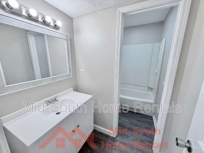 Building Photo - 6419 Ashton Rd