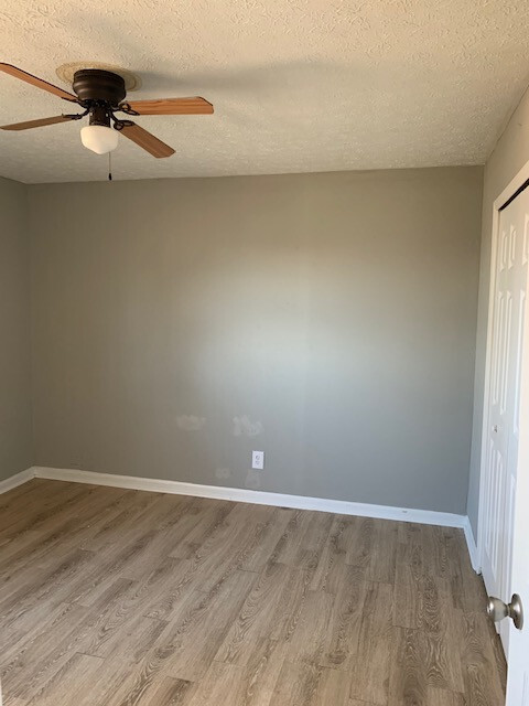 Building Photo - Cedar Trace Apartment Homes