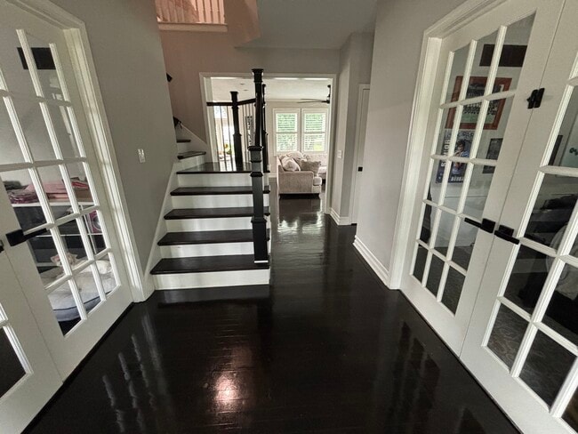 Building Photo - 4320 SW Gull Point Dr