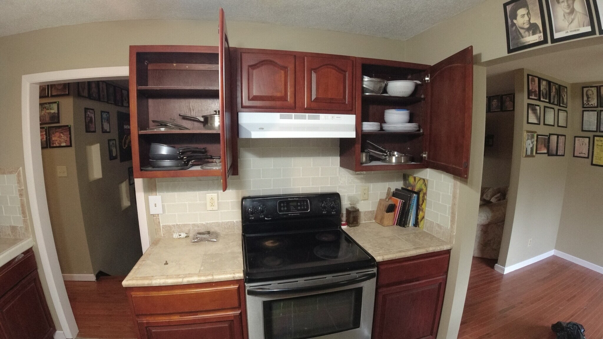 Building Photo - 1725 Pinebrook Dr