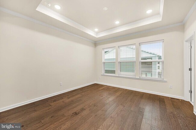 Building Photo - 105 Vaughn Dr