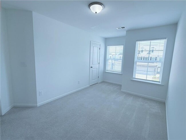 Building Photo - 575 Sausalito Walk