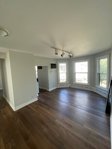 Unit #1 Living Room - 311 N Ingalls St