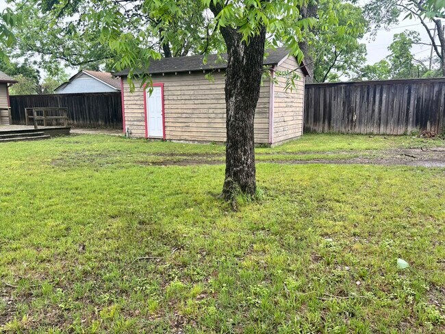 Building Photo - 10838 Hermosa Dr