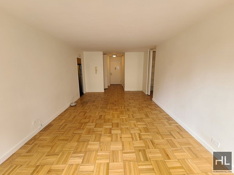 Building Photo - EAST 49 STREET