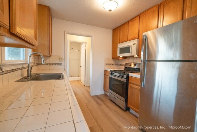 Building Photo - Amazing Downtown Campbell Location - Private Backyard!