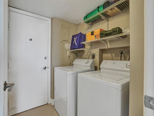 Building Photo - 4280 Galt Ocean Dr