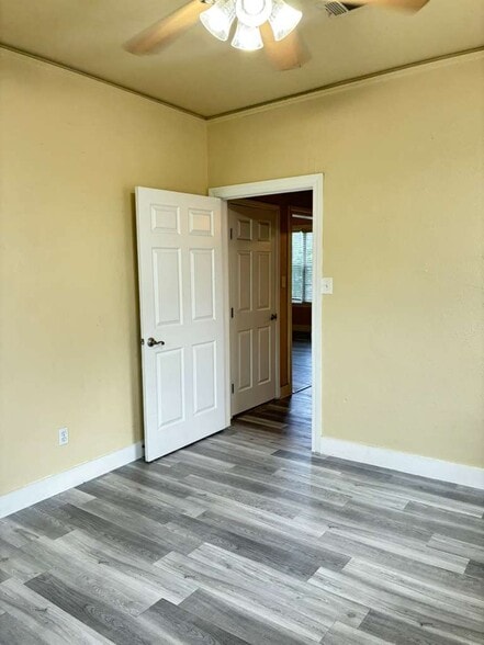 Building Photo - 1209 E Fortification St