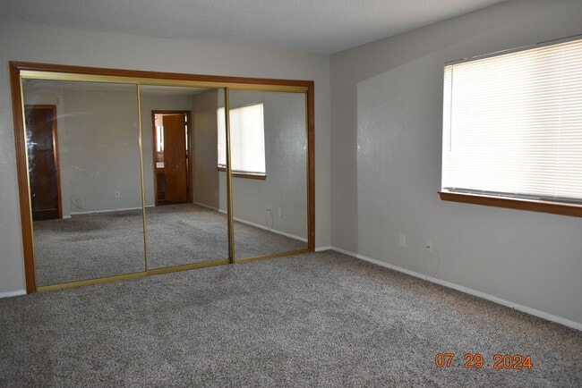 Building Photo - Charming 3-Bedroom Home with Spacious Backyard & 2-Car Garage