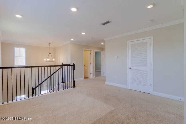 Building Photo - 258 Thistleton Wy