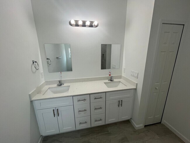 Building Photo - MODERN BRAND NEW RETREAT IN LEHIGH ACRES!