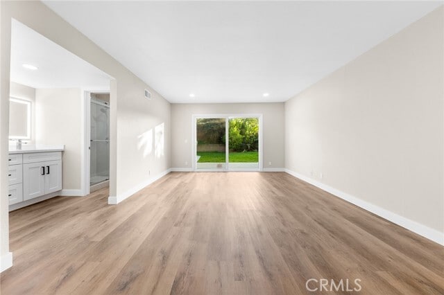 Building Photo - 596 Vista Rambla