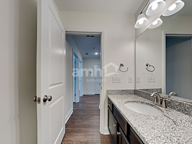 Building Photo - 1829 Produce Ln