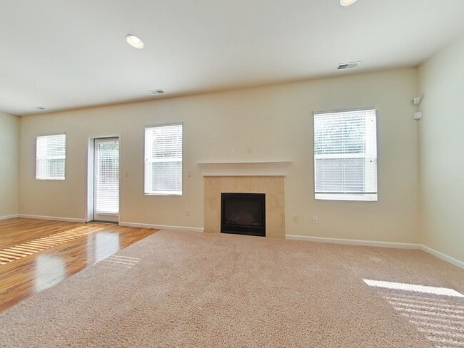 Building Photo - 5 Bedroom House ~ Albany ~ Small Pet Friendly