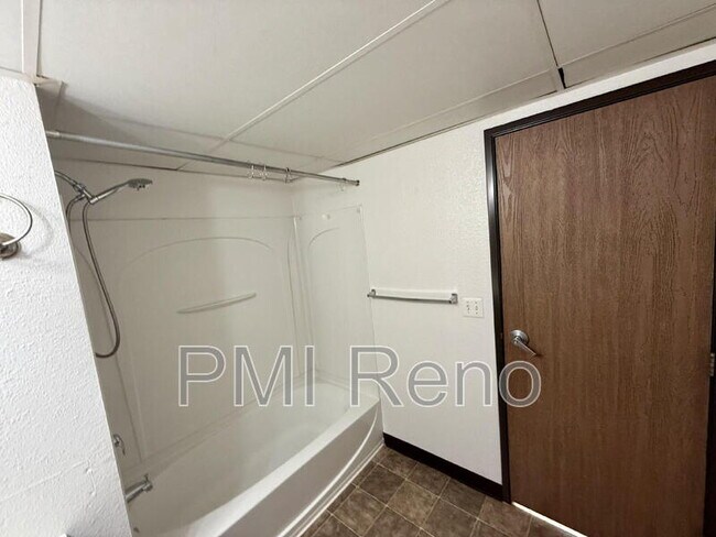 Building Photo - 1600 I St