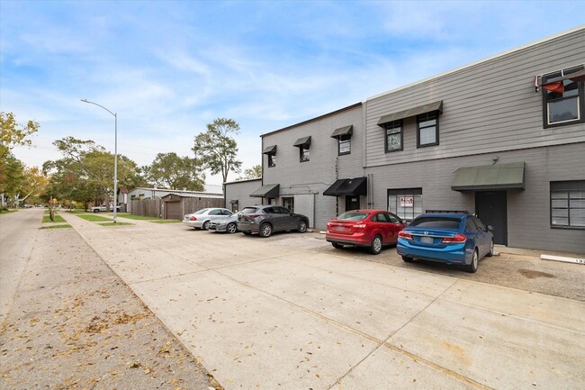 Building Photo - 1329 Nicholson St