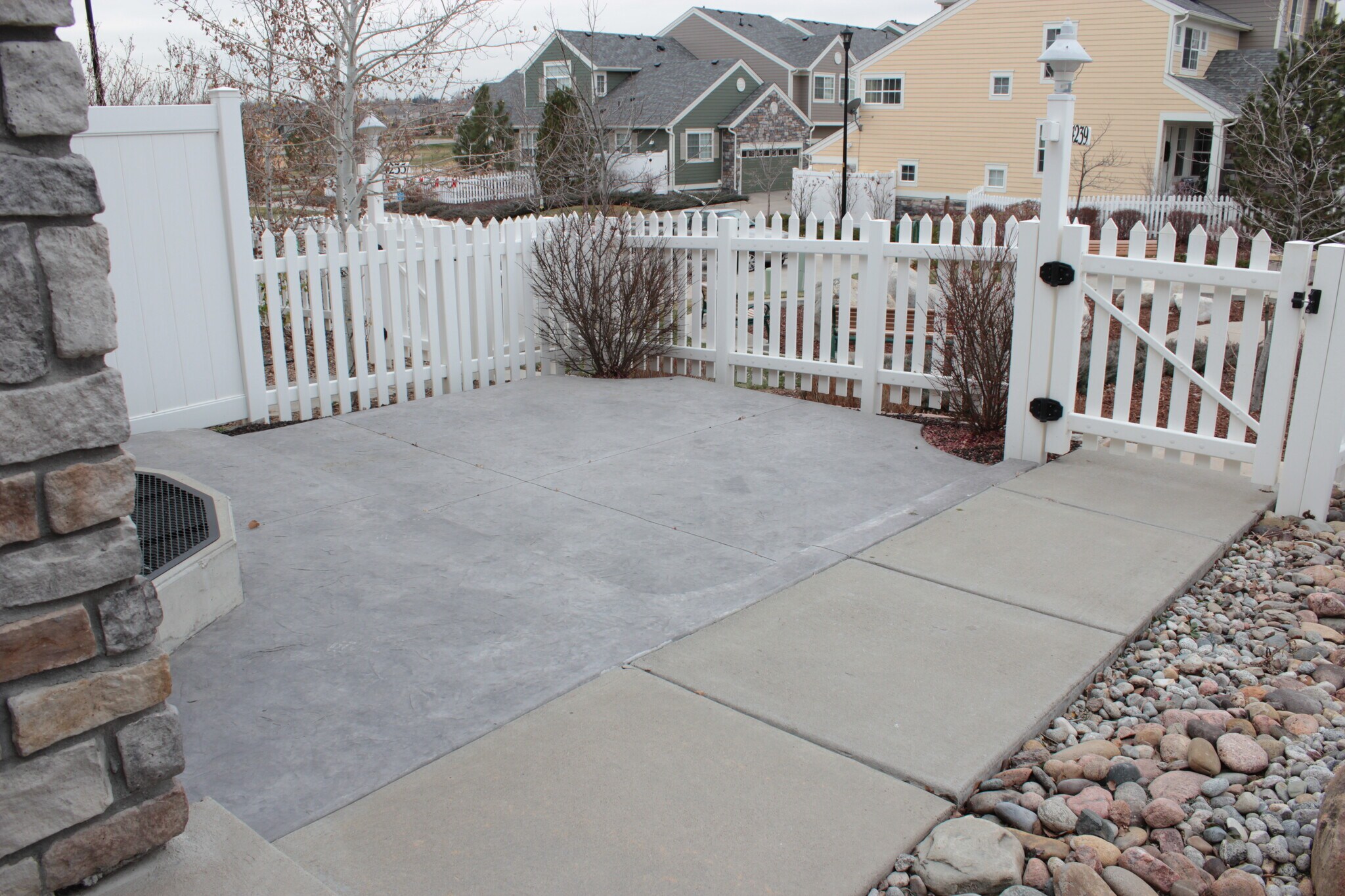 Low maintenance patio - 14239 Pikeminnow Pl