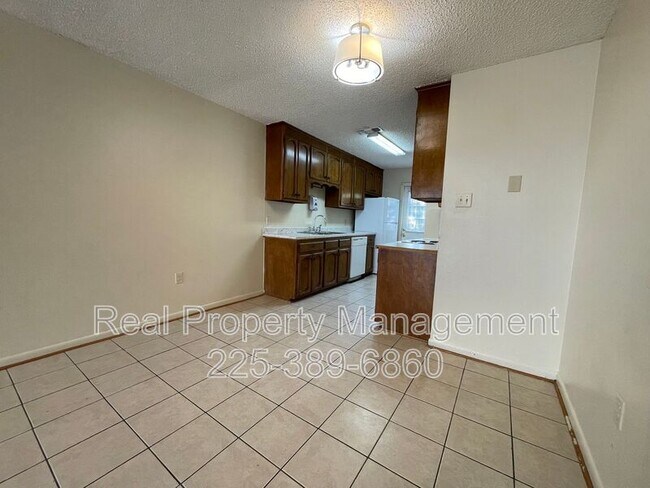 Building Photo - 10642 Stanley Aubin Ln