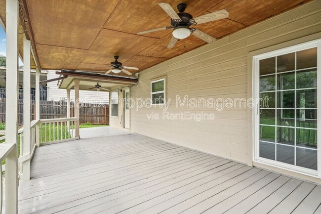 Building Photo - 422 Granite Bay