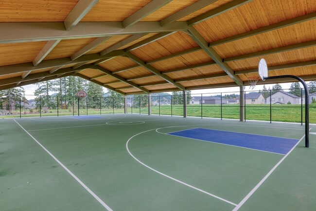 Building Photo - Pleasant Valley Villages 3 Bedroom Townhome with Community Center