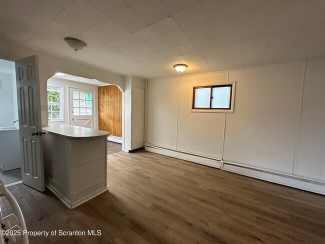 Building Photo - 113 N Fulton St