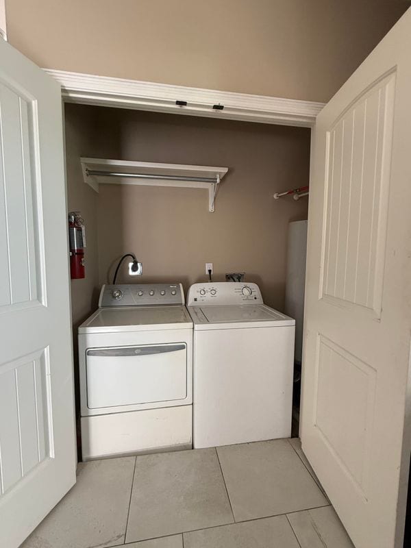 Building Photo - 2713 E Eisenhower Ave