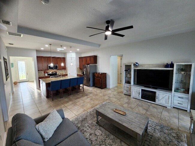 Building Photo - Beautiful Port Orange 4 Bedroom 2 Bathroom Pool Home