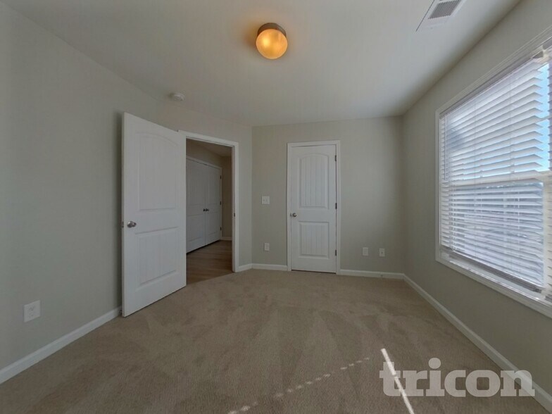 Building Photo - 110 Andrews Ct