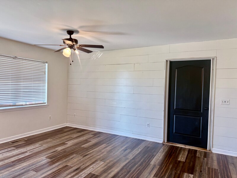 Building Photo - 380 Co Rd 1355