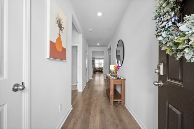 Building Photo - 1136 Woodbridge Blvd