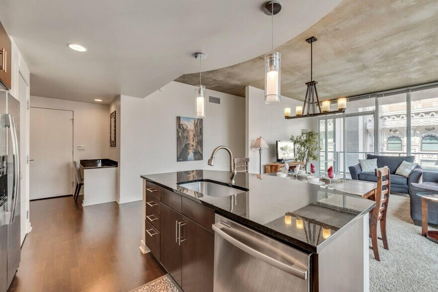 Building Photo - 1431 Curtis Street