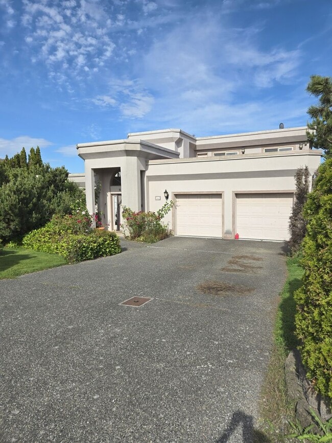 Primary Photo - 5 Bedroom in Gated Birch Bay Community!