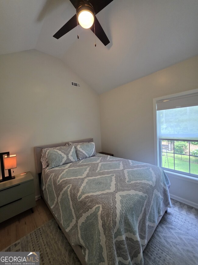 Building Photo - 100 Bedford Forrest Dr