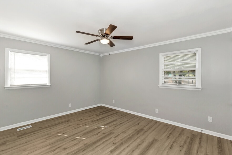 Building Photo - 4318 Balwin Dr SW