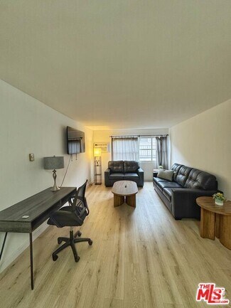 Building Photo - 1351 N Orange Dr