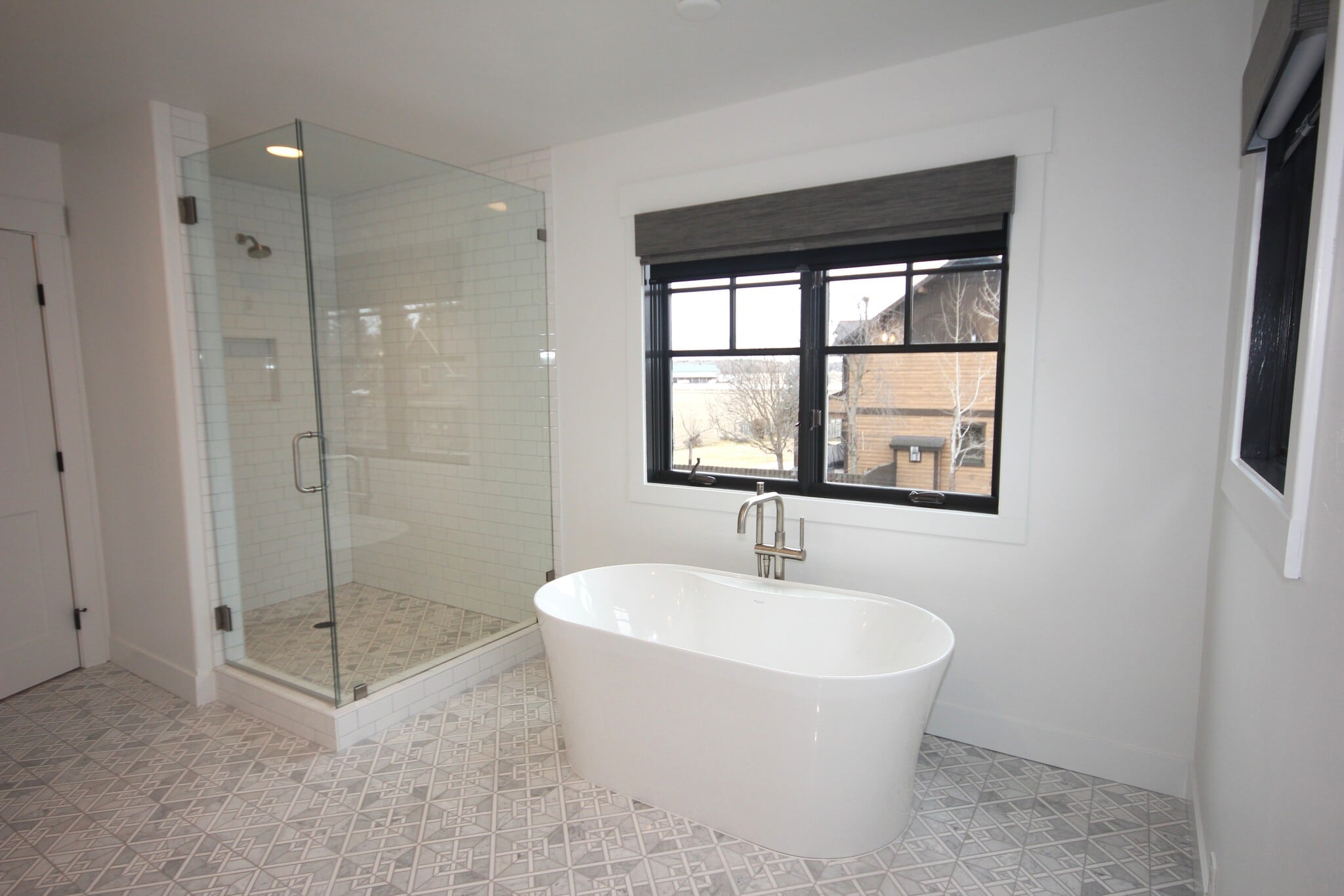 Building Photo - 1023 Creekview Dr