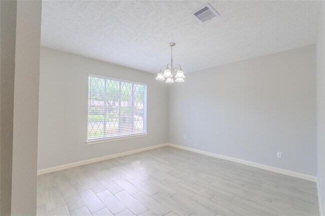 Building Photo - 19314 Enchanted Oaks Dr