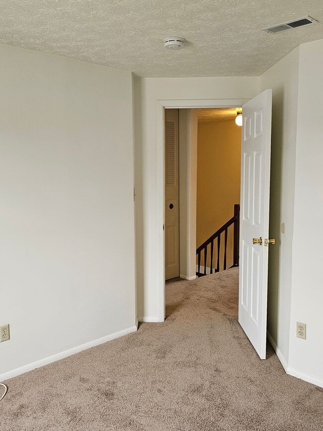 Building Photo - 1337 Vanasse Ct