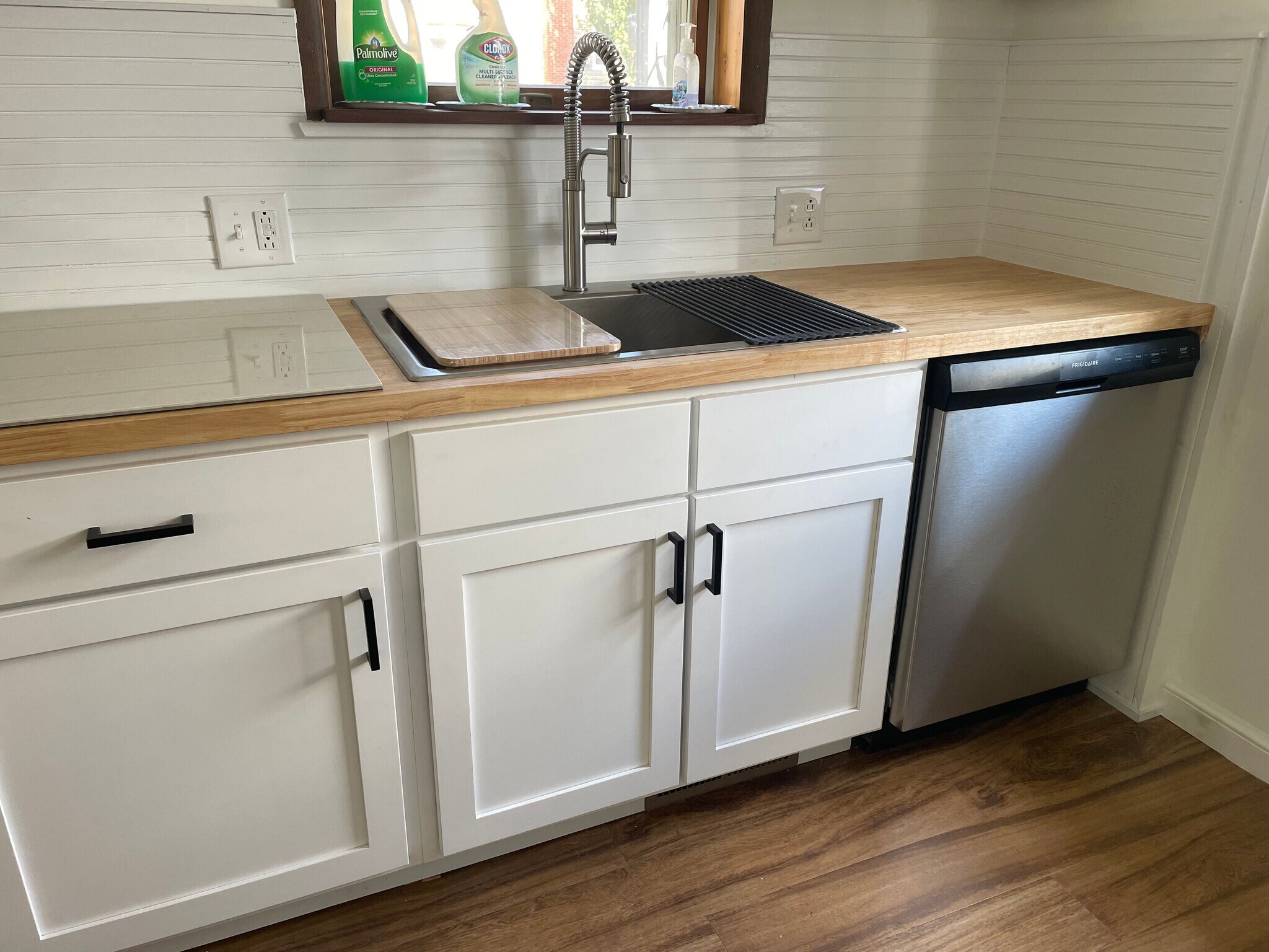 Building Photo - 108 Essex St