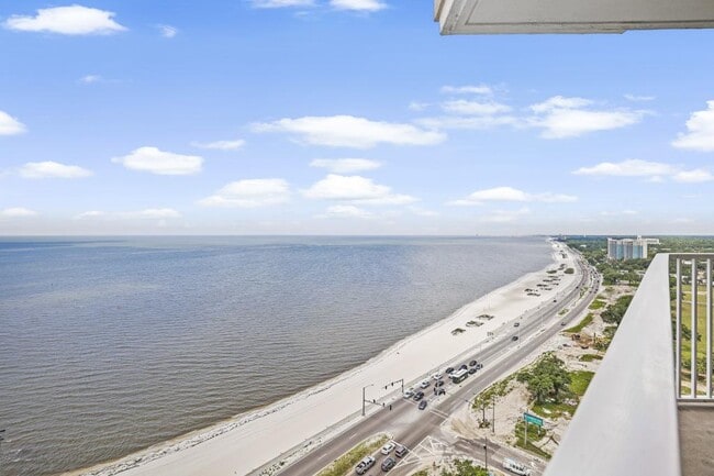 Building Photo - 2668 Beach Blvd