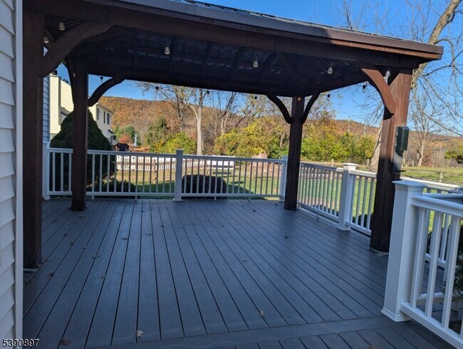 Building Photo - 25 St Andrews Dr