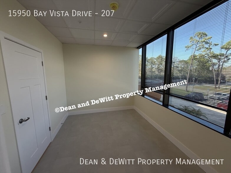 Building Photo - 1 Bed/1 Bath - Unit 207