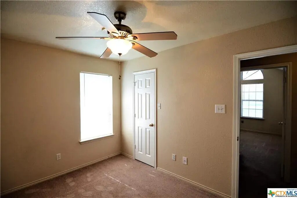 Building Photo - 2807 Diaz Dr