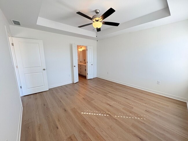 Building Photo - Single Level 3 Bed, 2 Bath, 1 Car Garage Duplex in North Kansas City