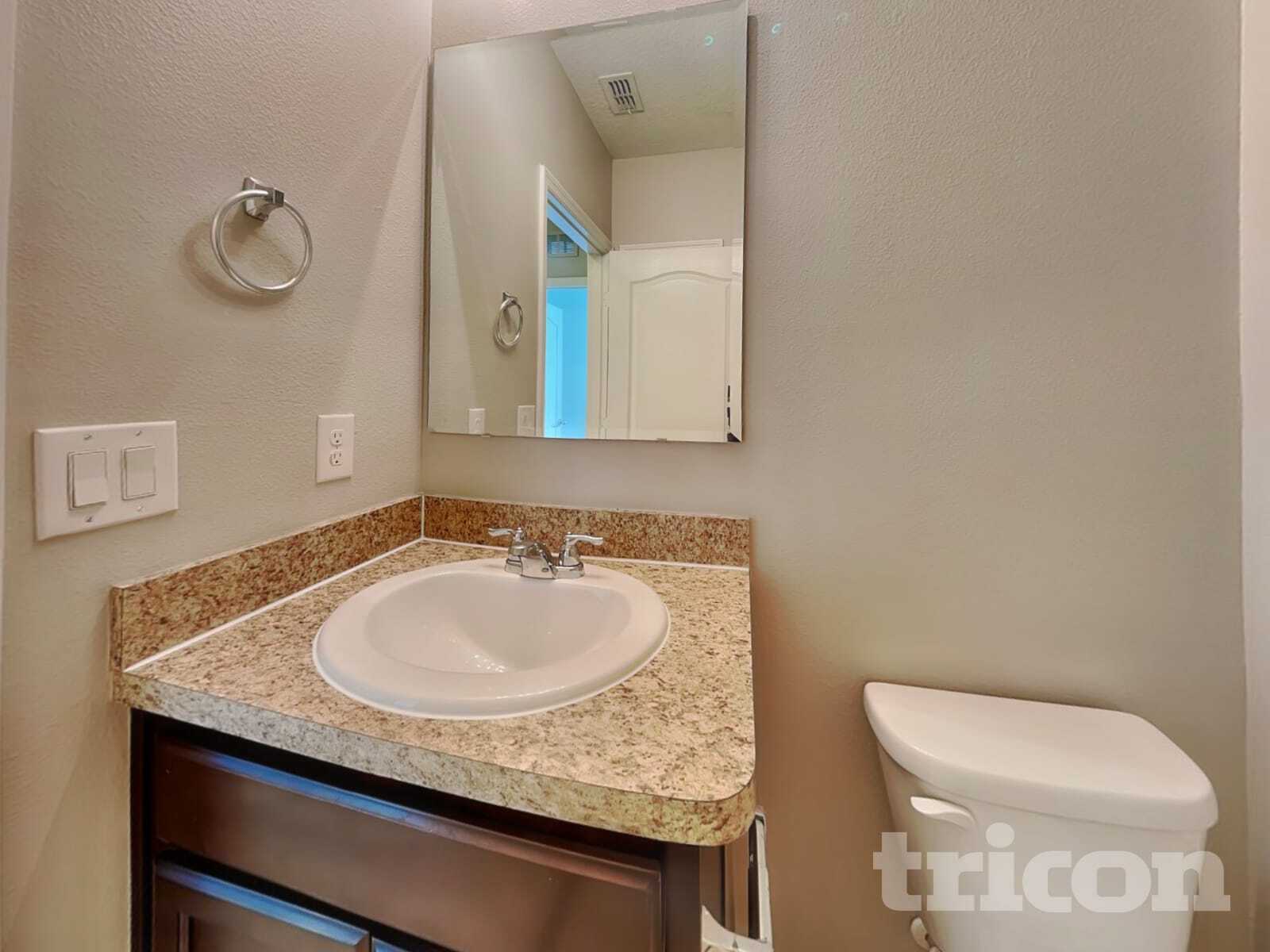 Building Photo - 4262 Roberta Dr